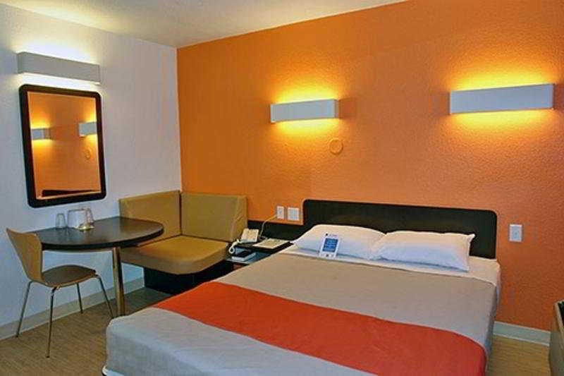 Motel 6 Boston South - בריינטרי מראה חיצוני תמונה