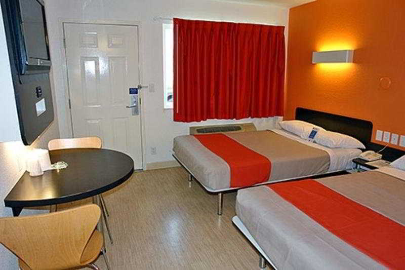 Motel 6 Boston South - בריינטרי מראה חיצוני תמונה