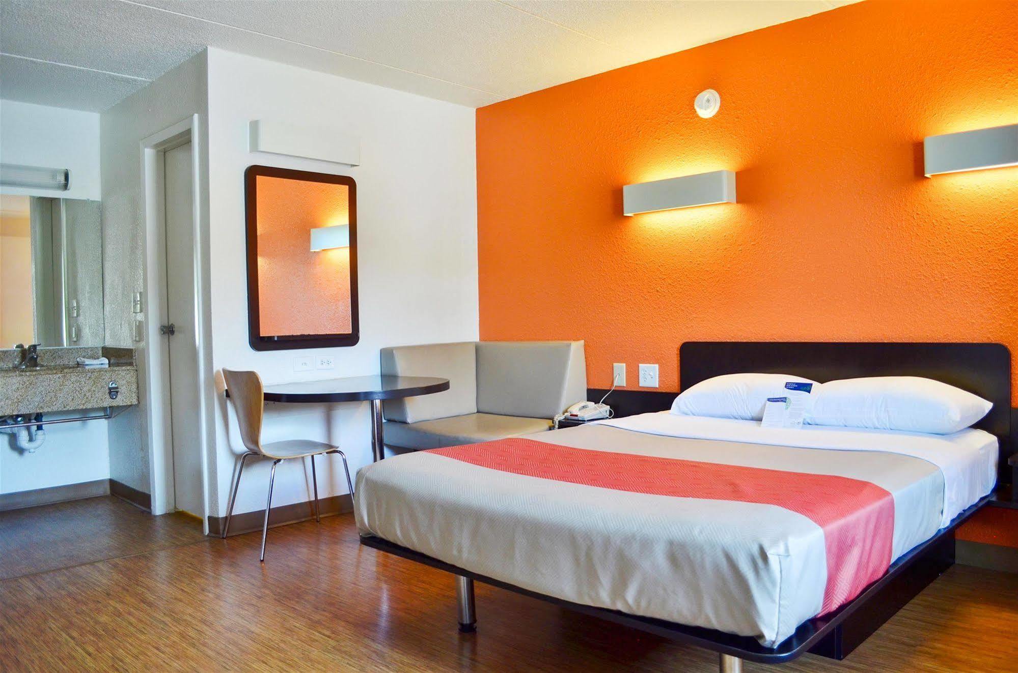 Motel 6 Boston South - בריינטרי מראה חיצוני תמונה