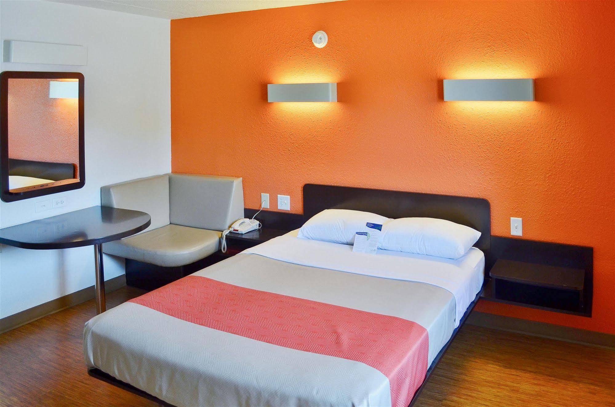 Motel 6 Boston South - בריינטרי מראה חיצוני תמונה