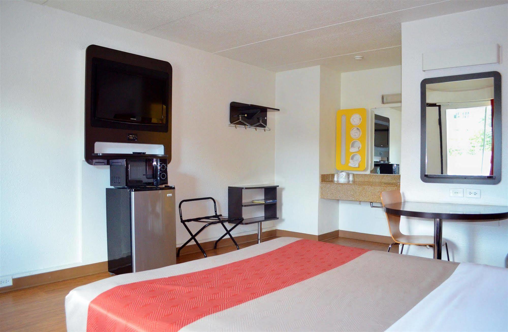 Motel 6 Boston South - בריינטרי מראה חיצוני תמונה