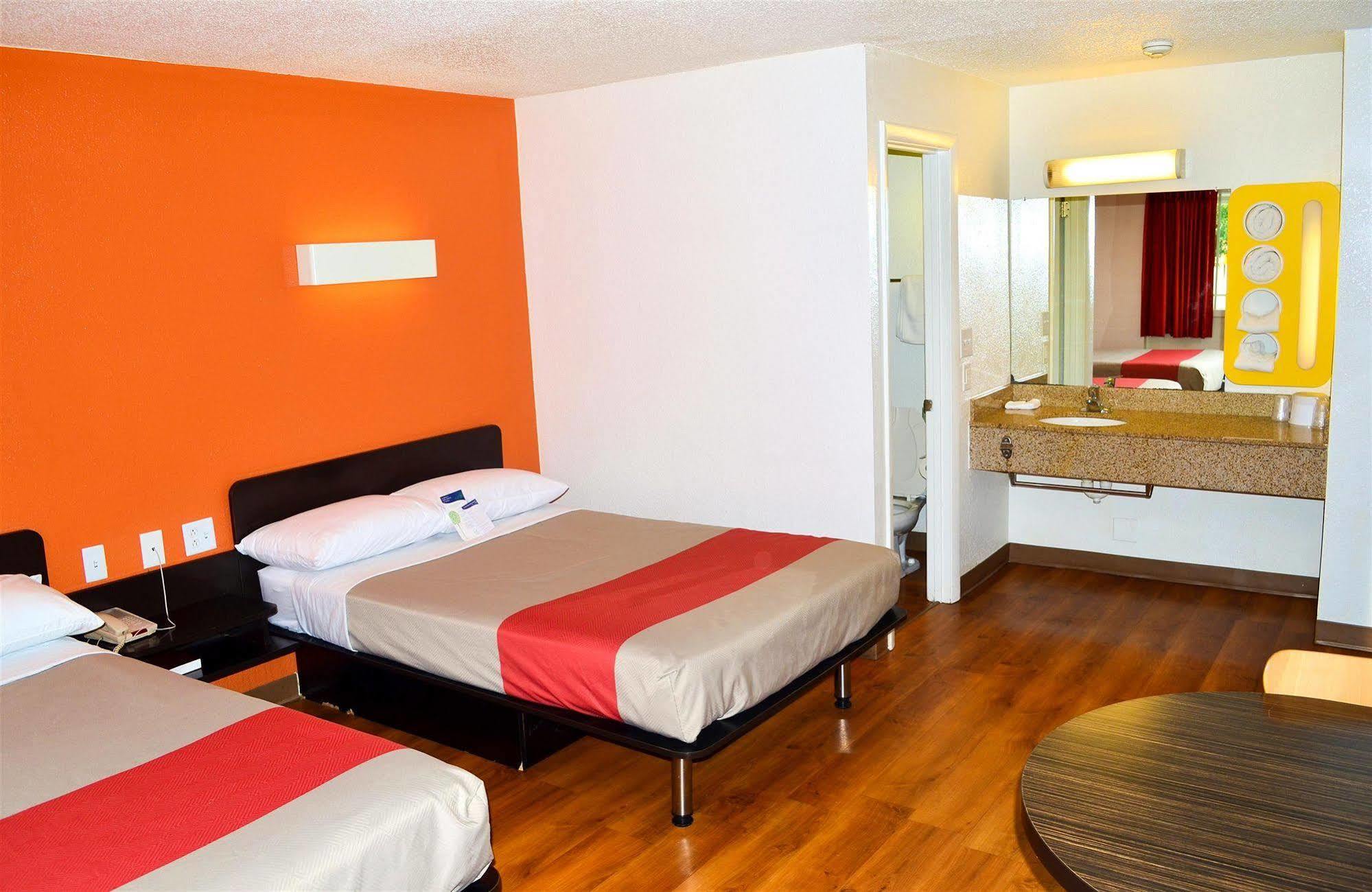 Motel 6 Boston South - בריינטרי מראה חיצוני תמונה