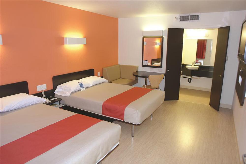 Motel 6 Boston South - בריינטרי חדר תמונה